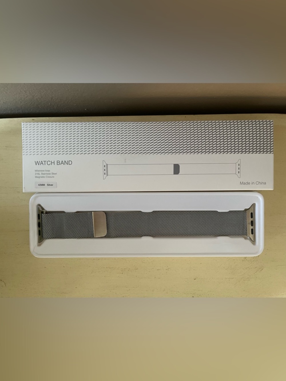 Milanese Loop Style Stainless Steel Mesh Apple Watch Band - Silver